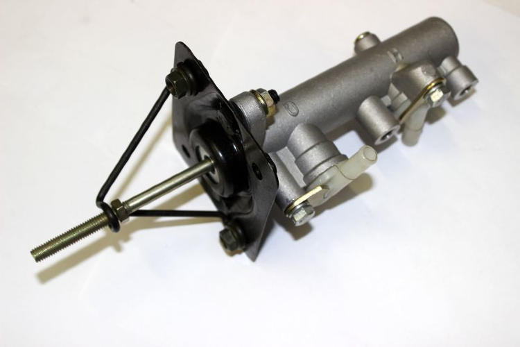 Цилиндр тормозной главный CFMOTO Z8 Цилиндр тормозной главный CFMOTO Z8