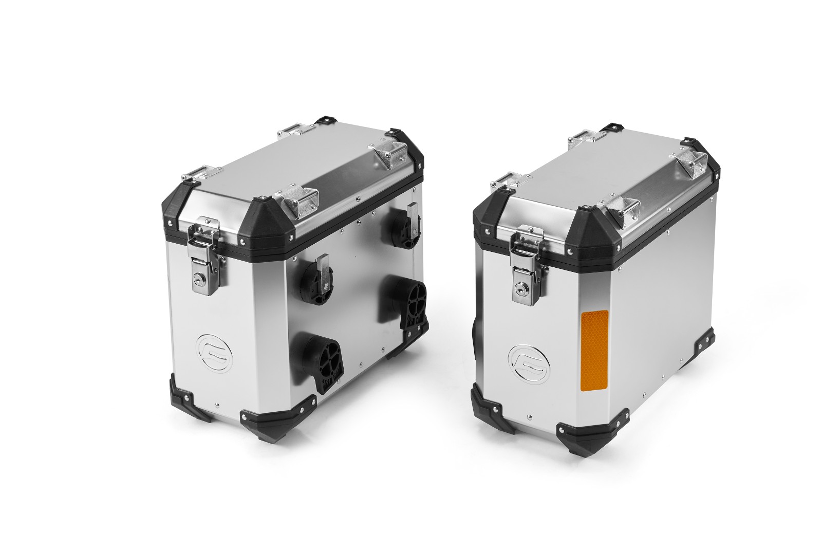 Комплект боковых кофров для CFMOTO 650MT/700MT Комплект боковых кофров для CFMOTO 650MT/700MT