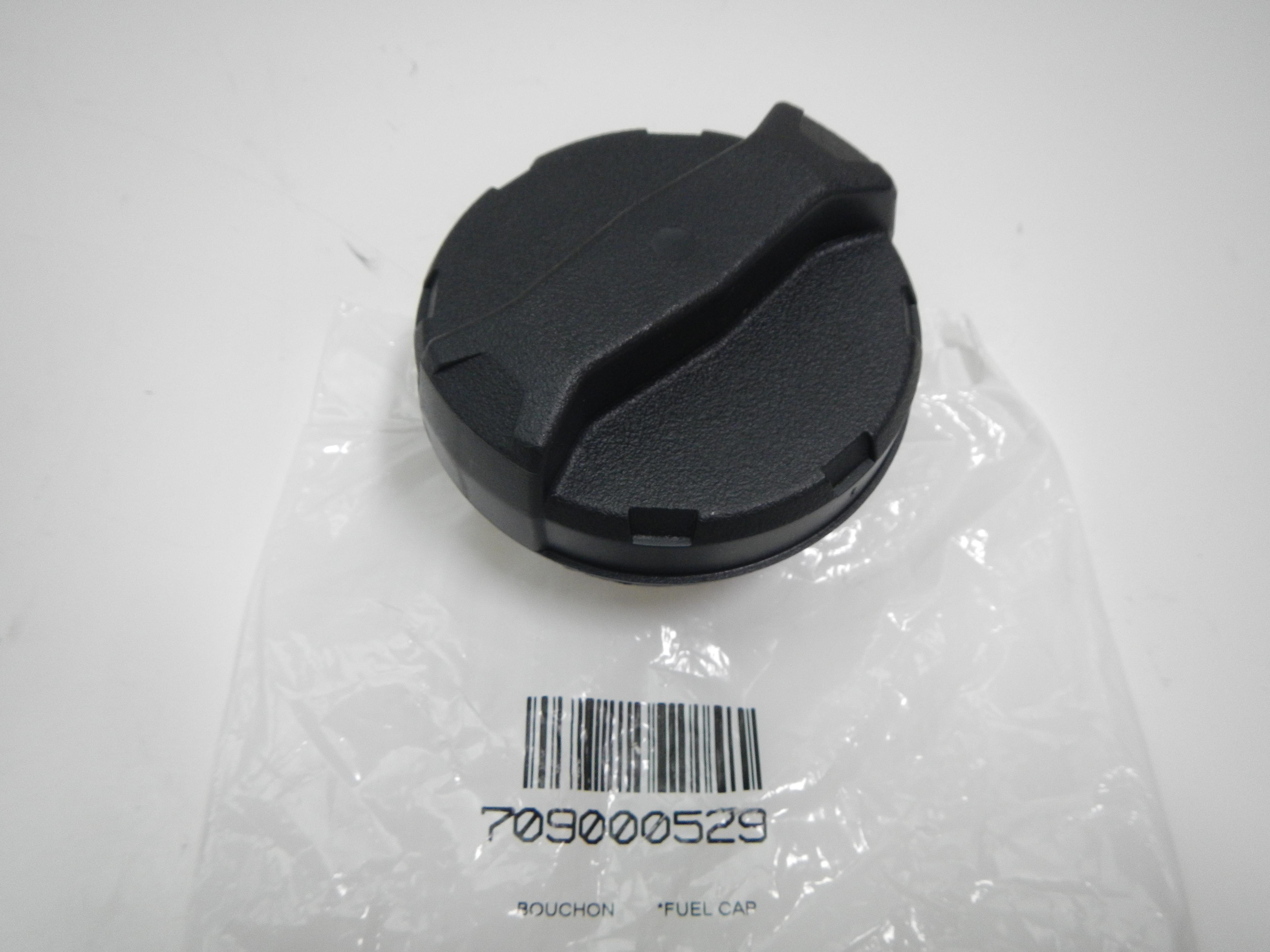 Крышка бензобака BRP Can-Am Maverick Крышка бензобака BRP Can-Am Maverick