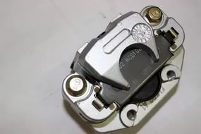 Суппорт тормозной задний левый CFMOTO Z8 Суппорт тормозной задний левый CFMOTO Z8