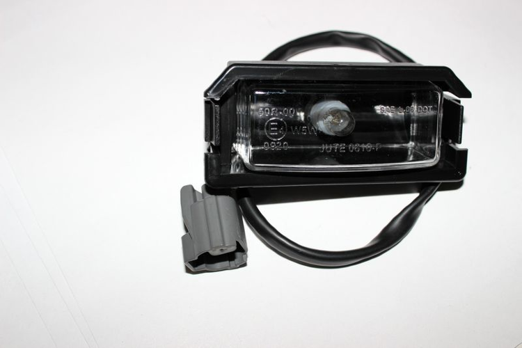 Фонарь подсветки номера CFMOTO Х8 Фонарь подсветки номера CFMOTO Х8