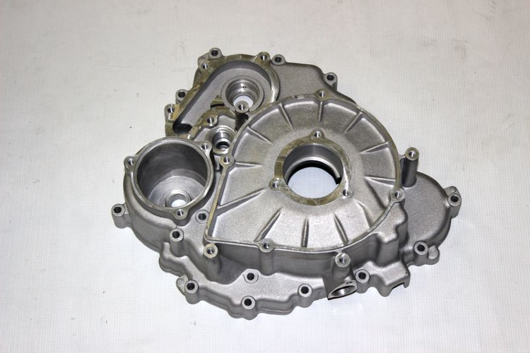 Крышка картера левая CFMOTO X6, Z6 Крышка картера левая CFMOTO X6, Z6