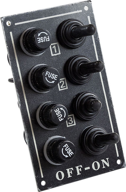 Панель электрическая 4 переключателя влагозащищенные Youthful (1 959) Панель электрическая 4 переключателя влагозащищенные Youthful (1 959)