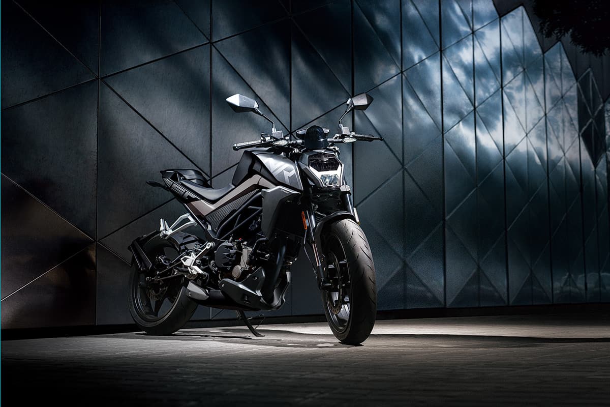 Антиблокировочная система (ABS) повышает безопасность до самого высокого уровня