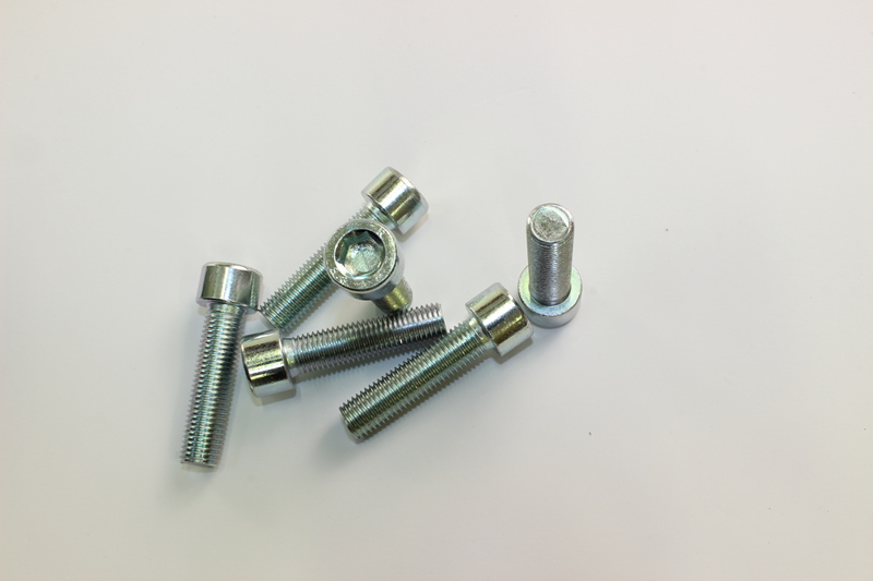 Болт M10X1.25X40 Болт M10X1.25X40