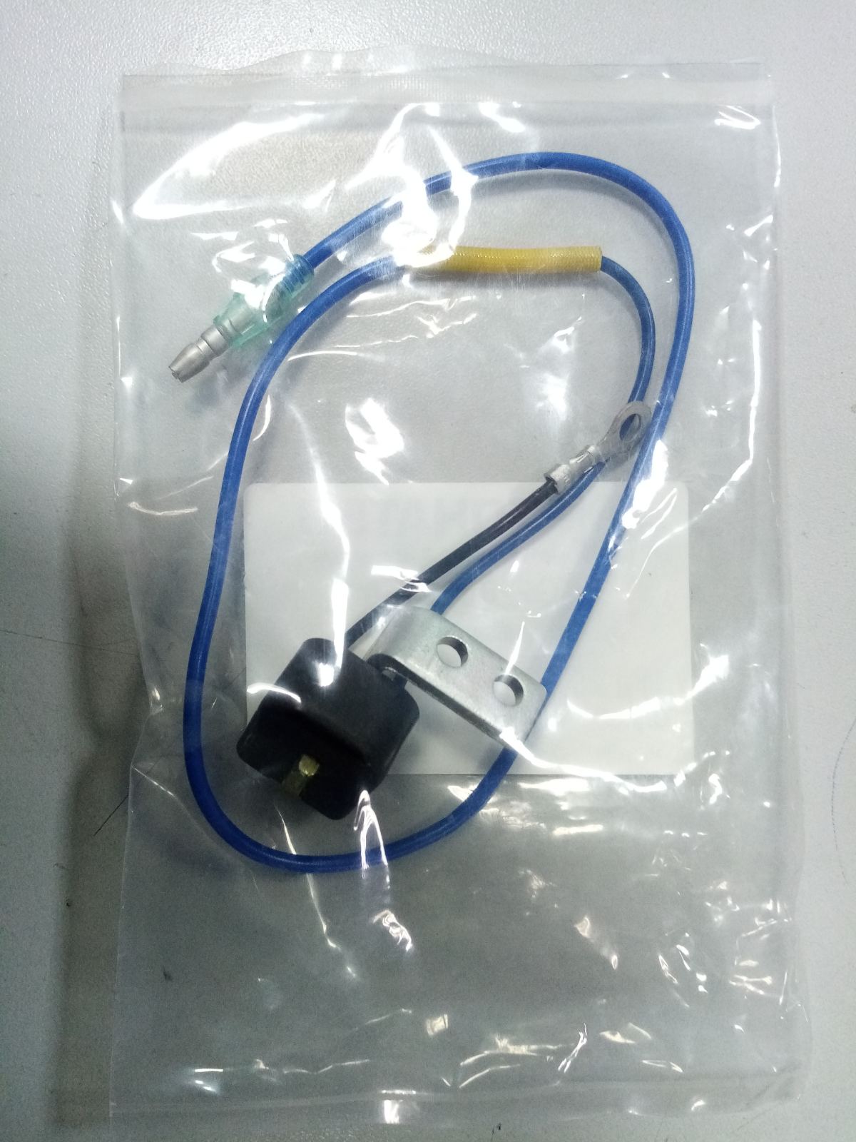 Датчик зажигания Tohatsu/Mercury 25-40 оригинал Датчик зажигания Tohatsu/Mercury 25-40 оригинал