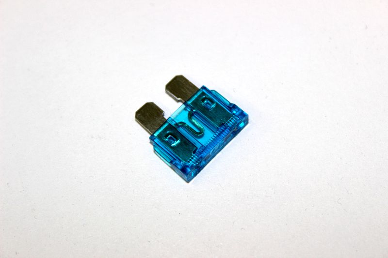 Предохранитель 15А Предохранитель 15А