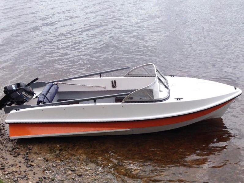 Мотолодка Афалина 395 (Белый + оранжевый) Мотолодка Афалина 395 (Белый + оранжевый)